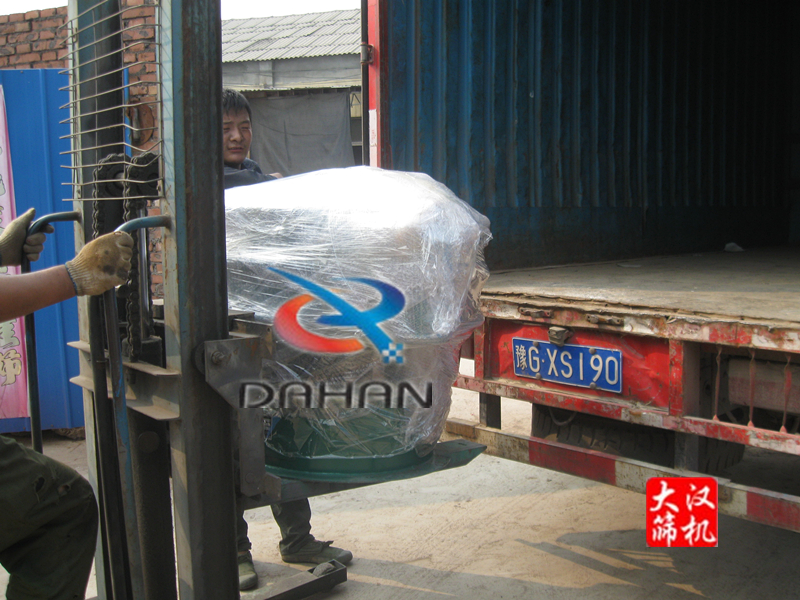 振動(dòng)篩分機(jī)發(fā)貨圖 振動(dòng)篩分機(jī)發(fā)貨圖